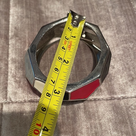 70’s Style Hinged Colorblock Geometric Bangle Bracelet - Picture 6 of 7